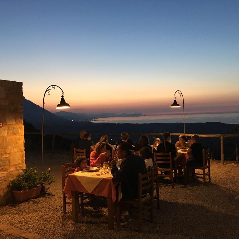 Agriturismo Case Tabarani Collesano Exteriér fotografie