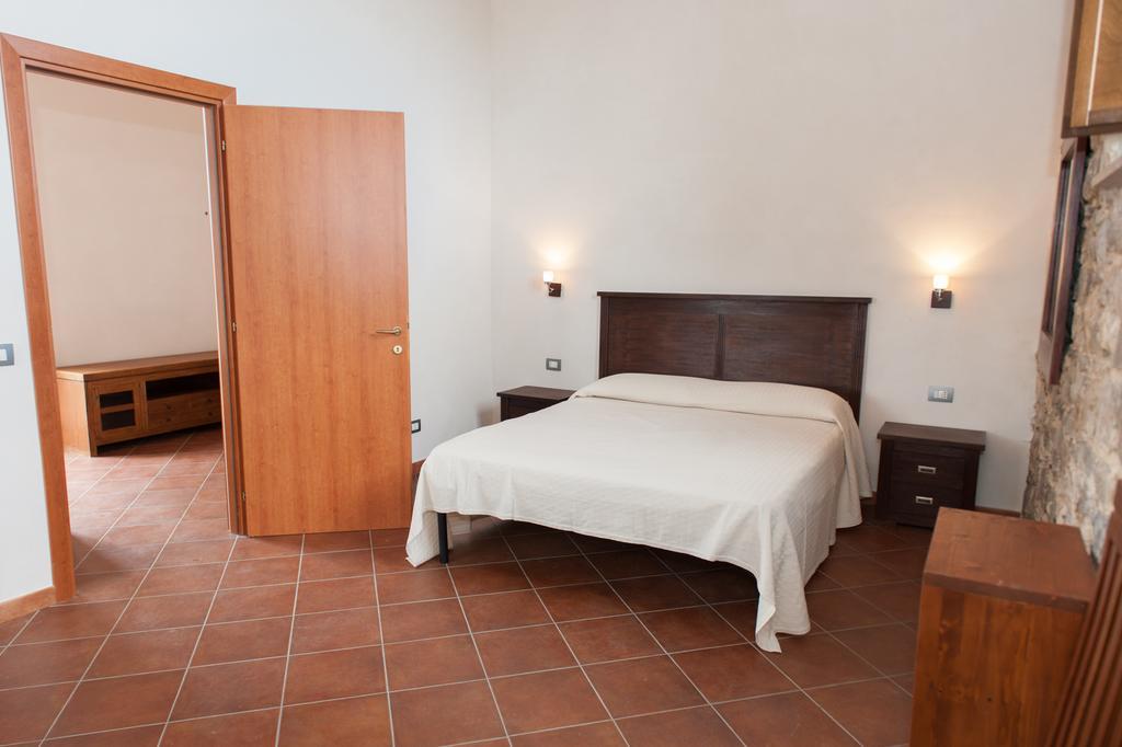 Agriturismo Case Tabarani Collesano Exteriér fotografie