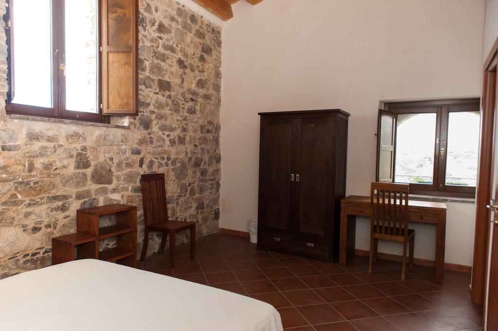 Agriturismo Case Tabarani Collesano Exteriér fotografie