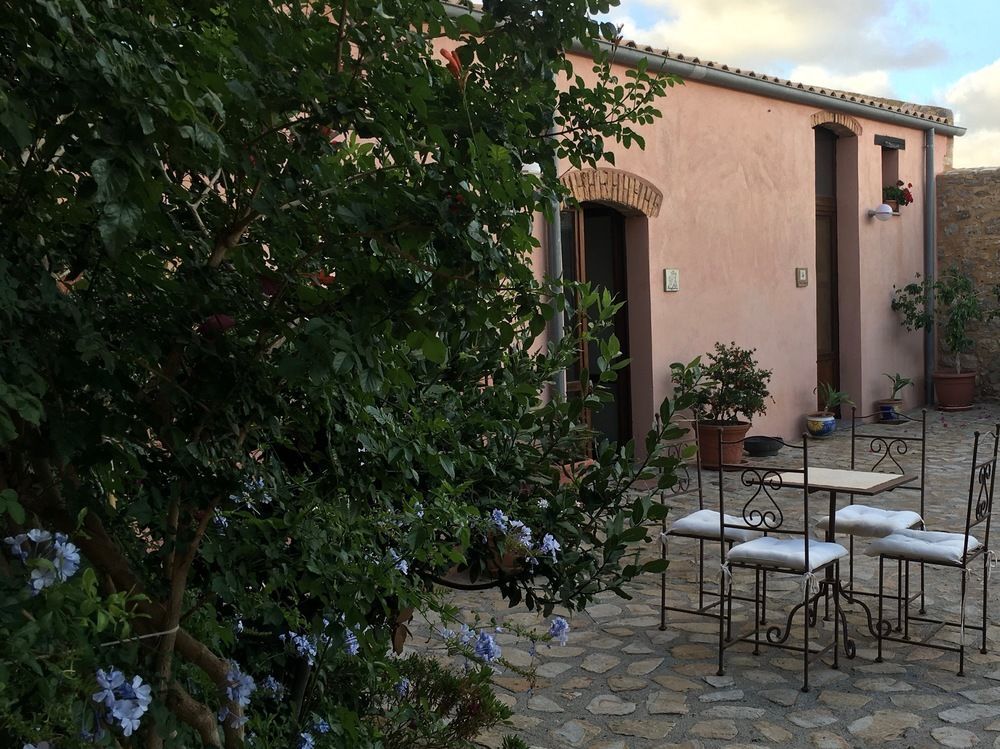 Agriturismo Case Tabarani Collesano Exteriér fotografie
