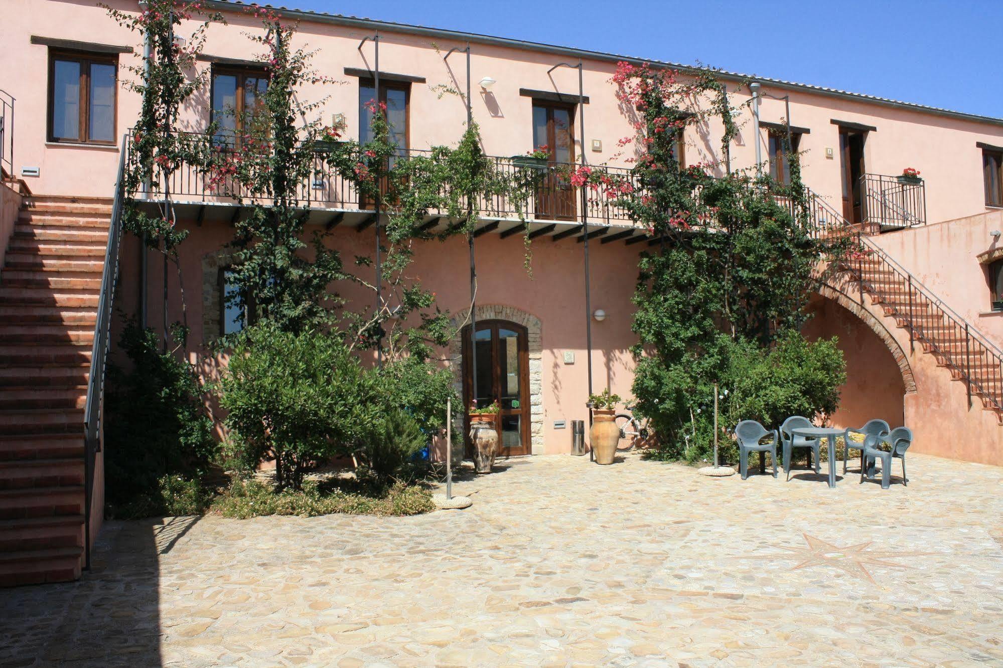 Agriturismo Case Tabarani Collesano Exteriér fotografie
